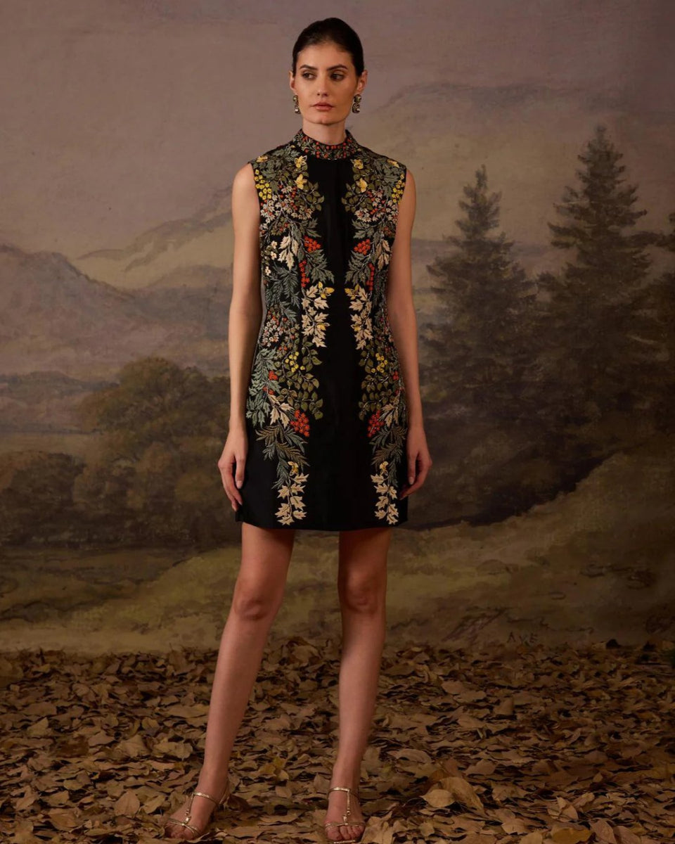 Dress's Samant Chauhan Dress's Samant Chauhan