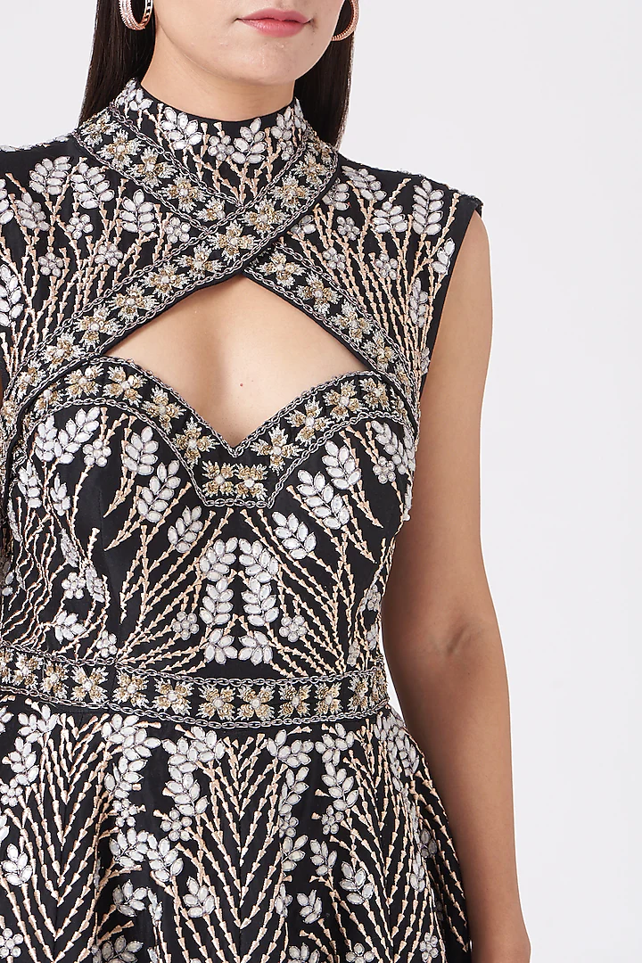 Keyhole neck gown