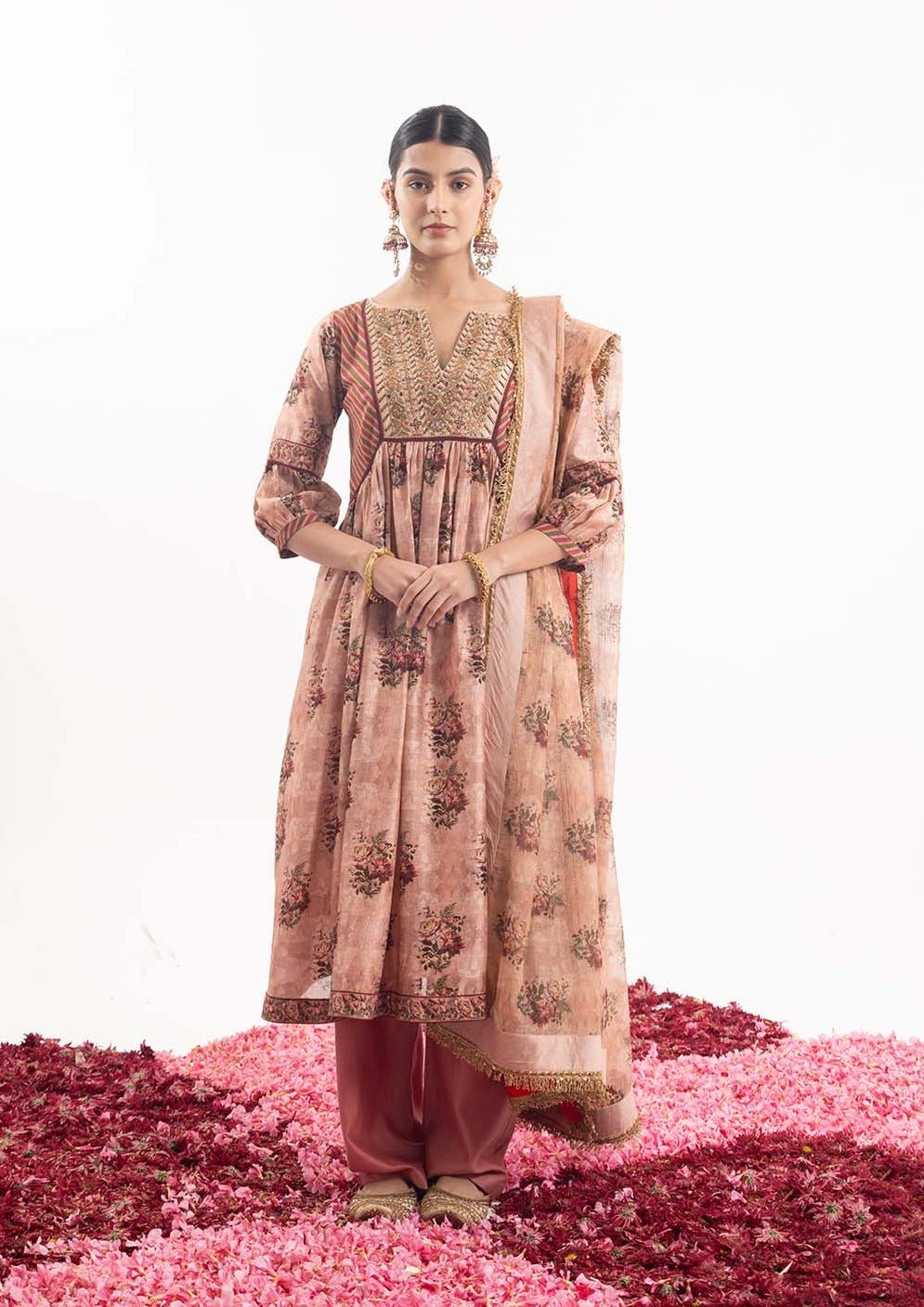 Embroidered kurta paired with a coordinating dupatta and pants - samantchauhan Apparel & Accessories