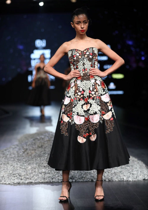 Sweet heart neck gown - samantchauhan
