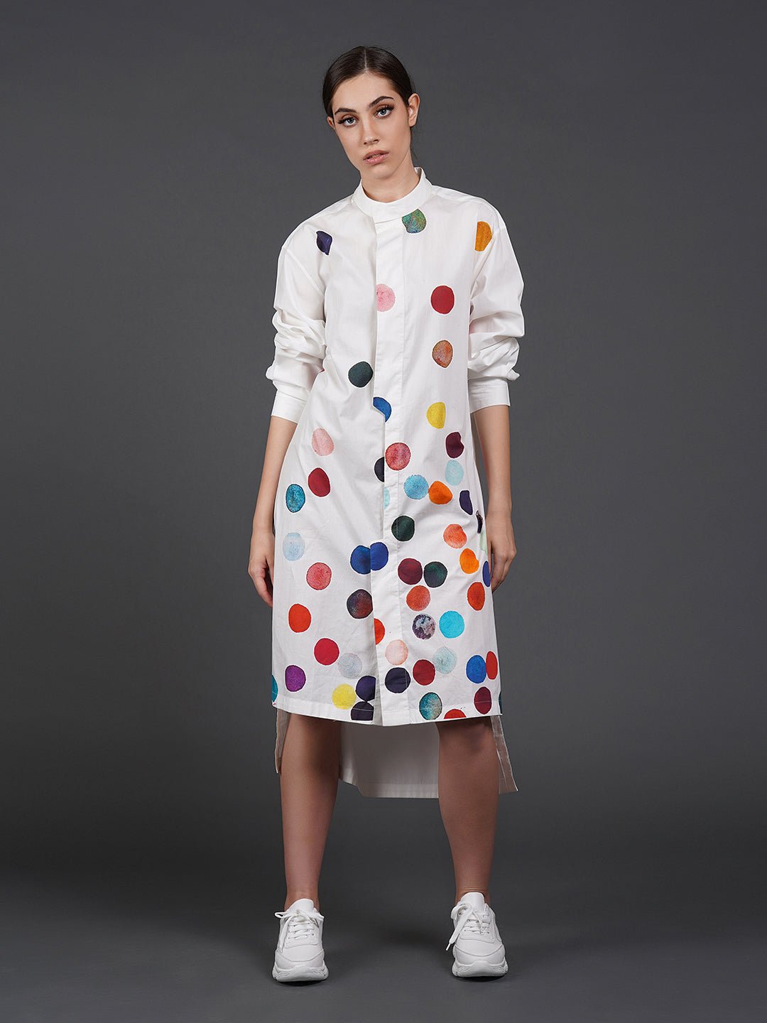 White cotton kurta showcasing abstract digital print in the front. - samantchauhan