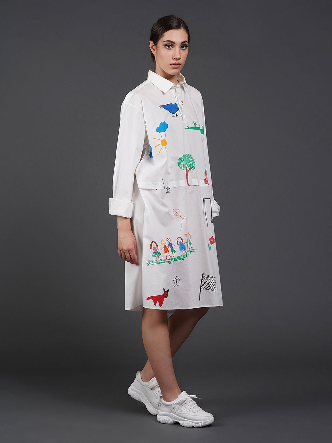 White cotton kurta showcasing abstract digital print in the front. - samantchauhan