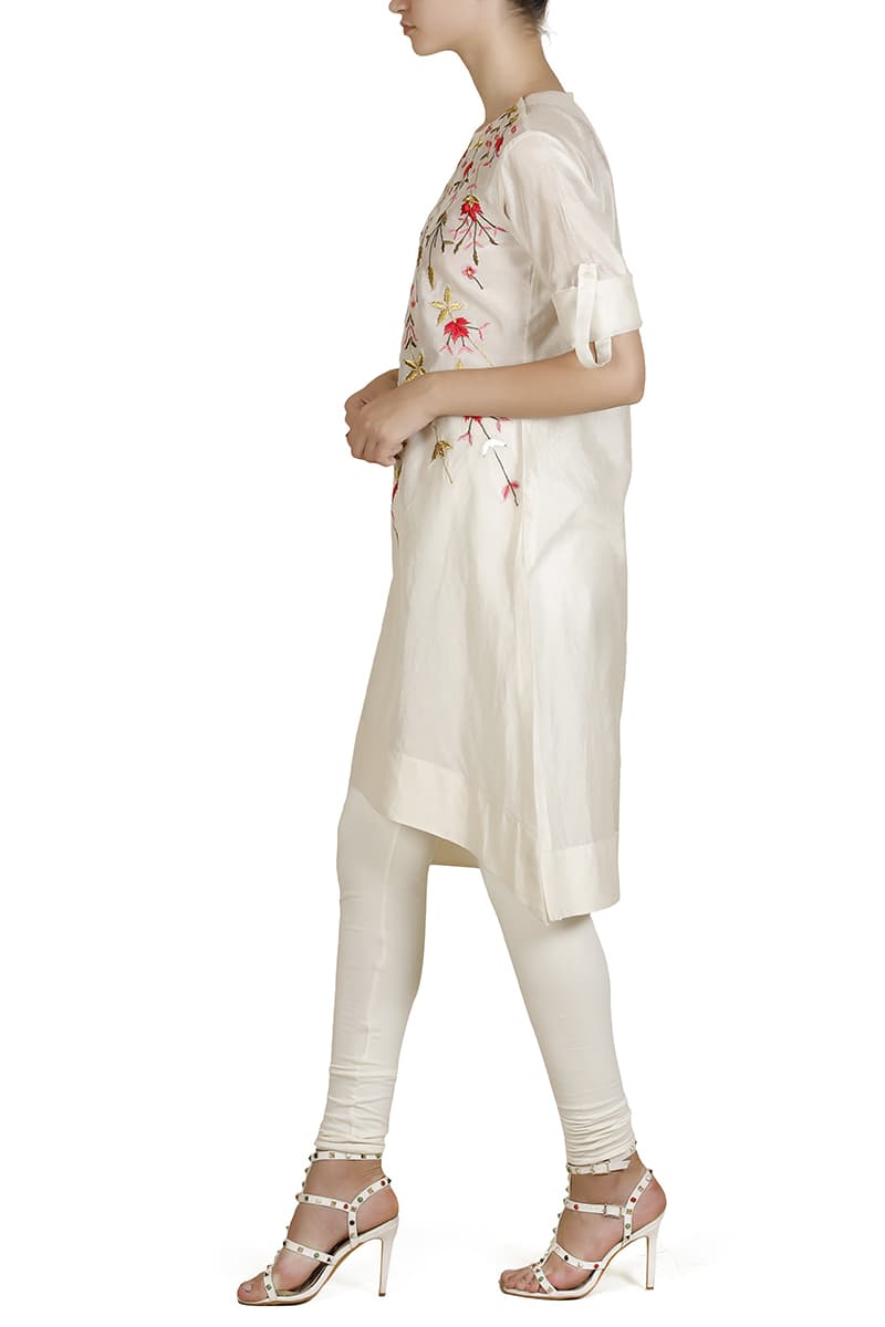 Curved Hemline Embroidered Kurta - samantchauhan