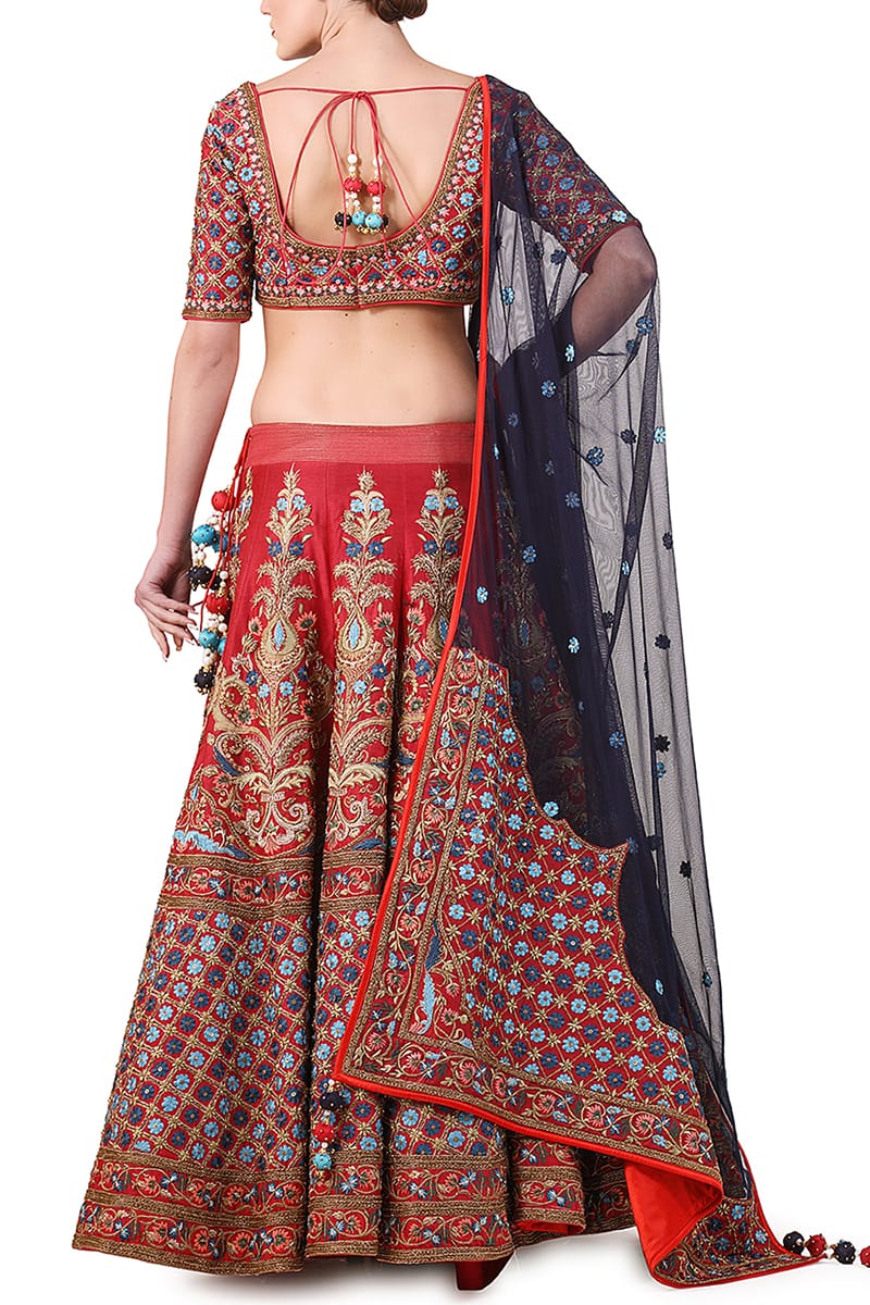 Embroidered Lehenga set - samantchauhan