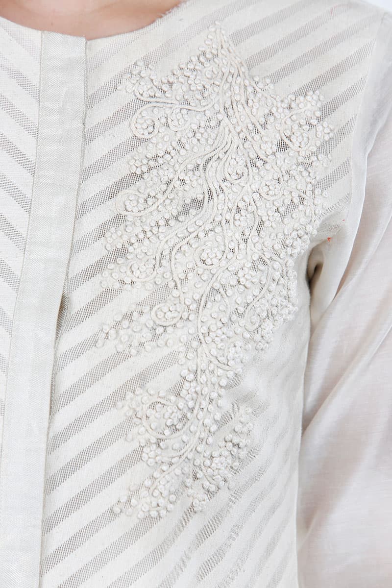 Front - opening Embroidered Kurta - samantchauhan