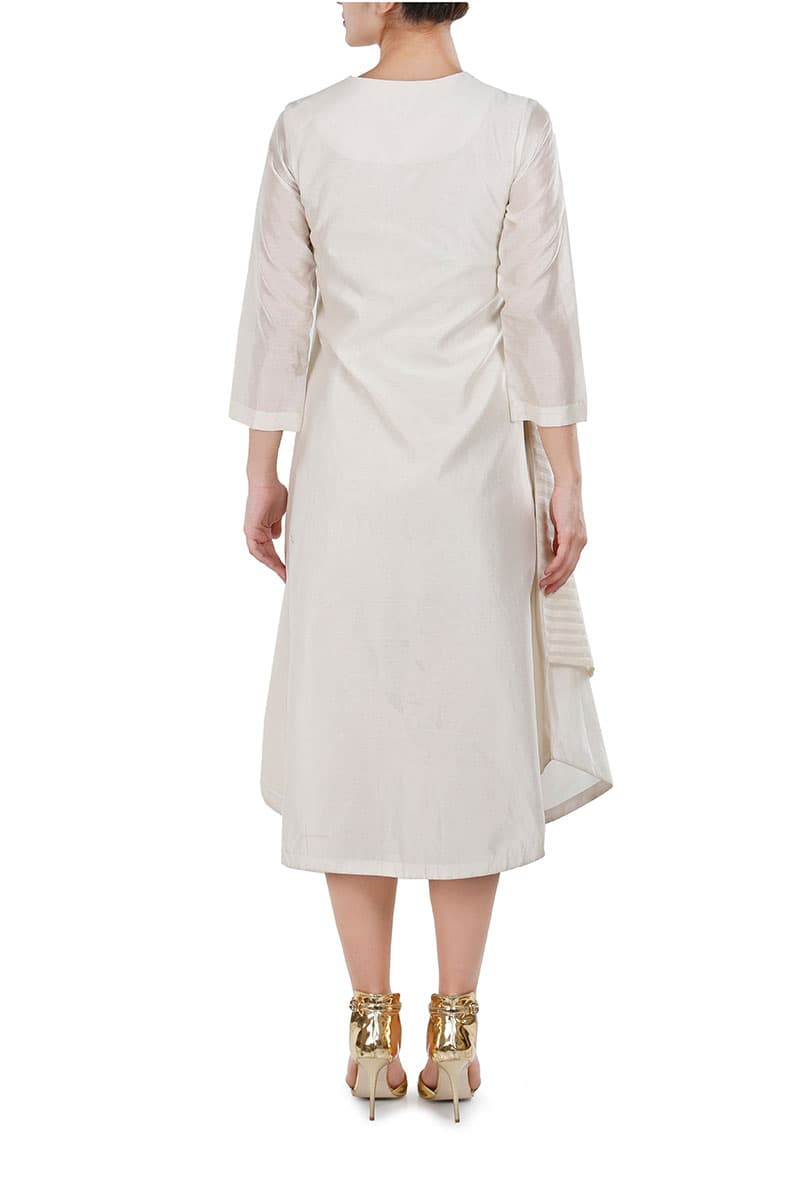 Front - opening Embroidered Kurta - samantchauhan