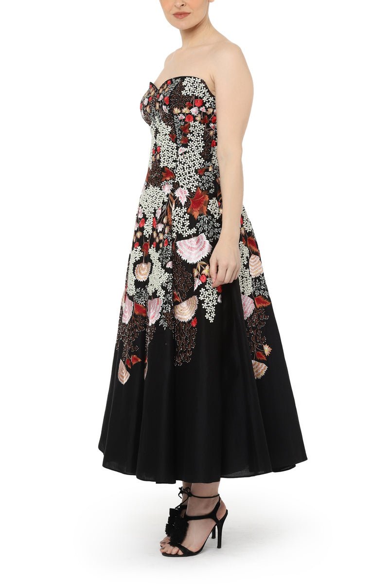 Sweet heart neck gown - samantchauhan