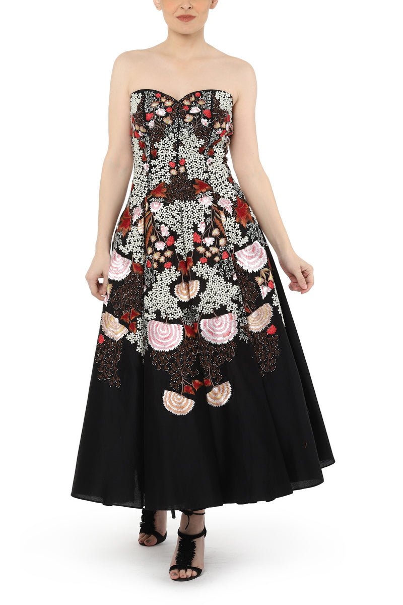 Sweet heart neck gown - samantchauhan