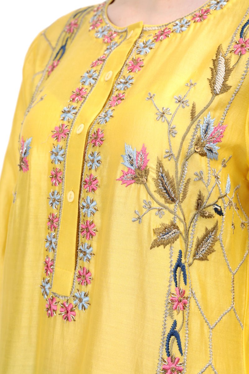 Vibrant Floral Embroidered Kurta - samantchauhan