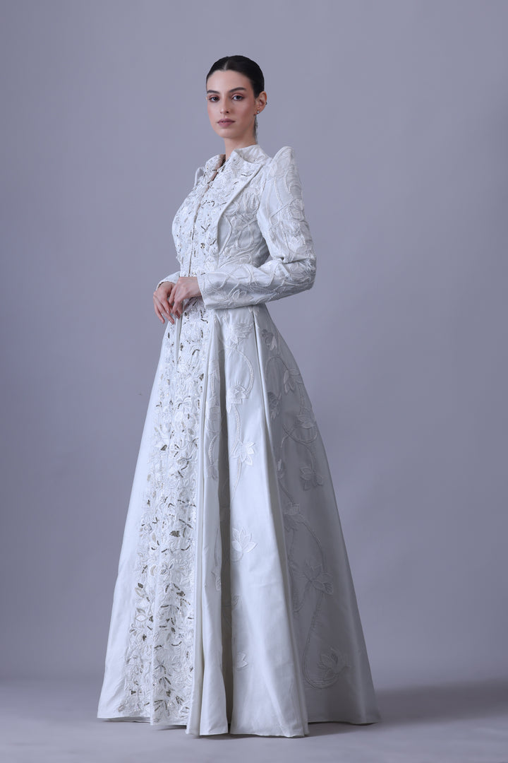 Make A Bold Statement In This Regal Full-Sleeve Gown