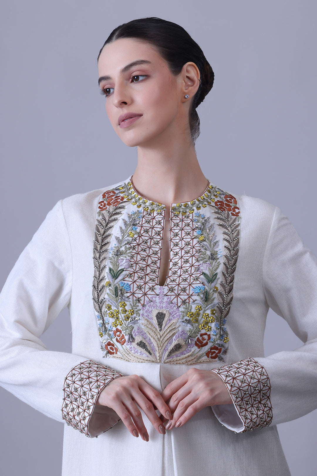 Ivory Yoke Ermbroidered Detail Straight Cut Kaftan