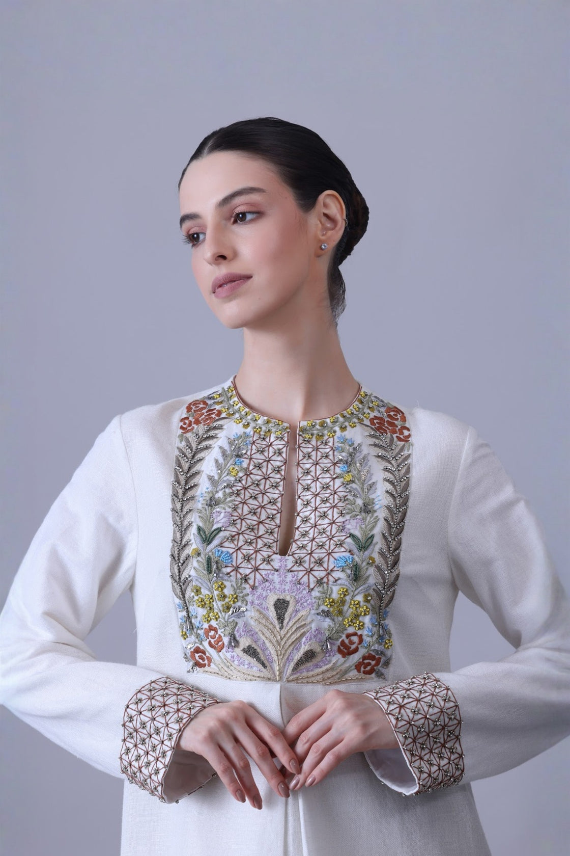 Ivory Yoke Ermbroidered Detail Straight Cut Kaftan