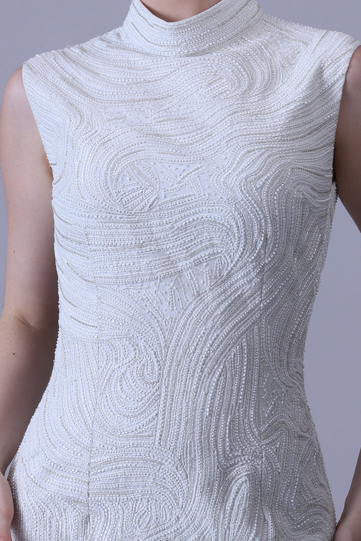 Sculpted Pearl Ivory Gown with Tiered Tulle Flare