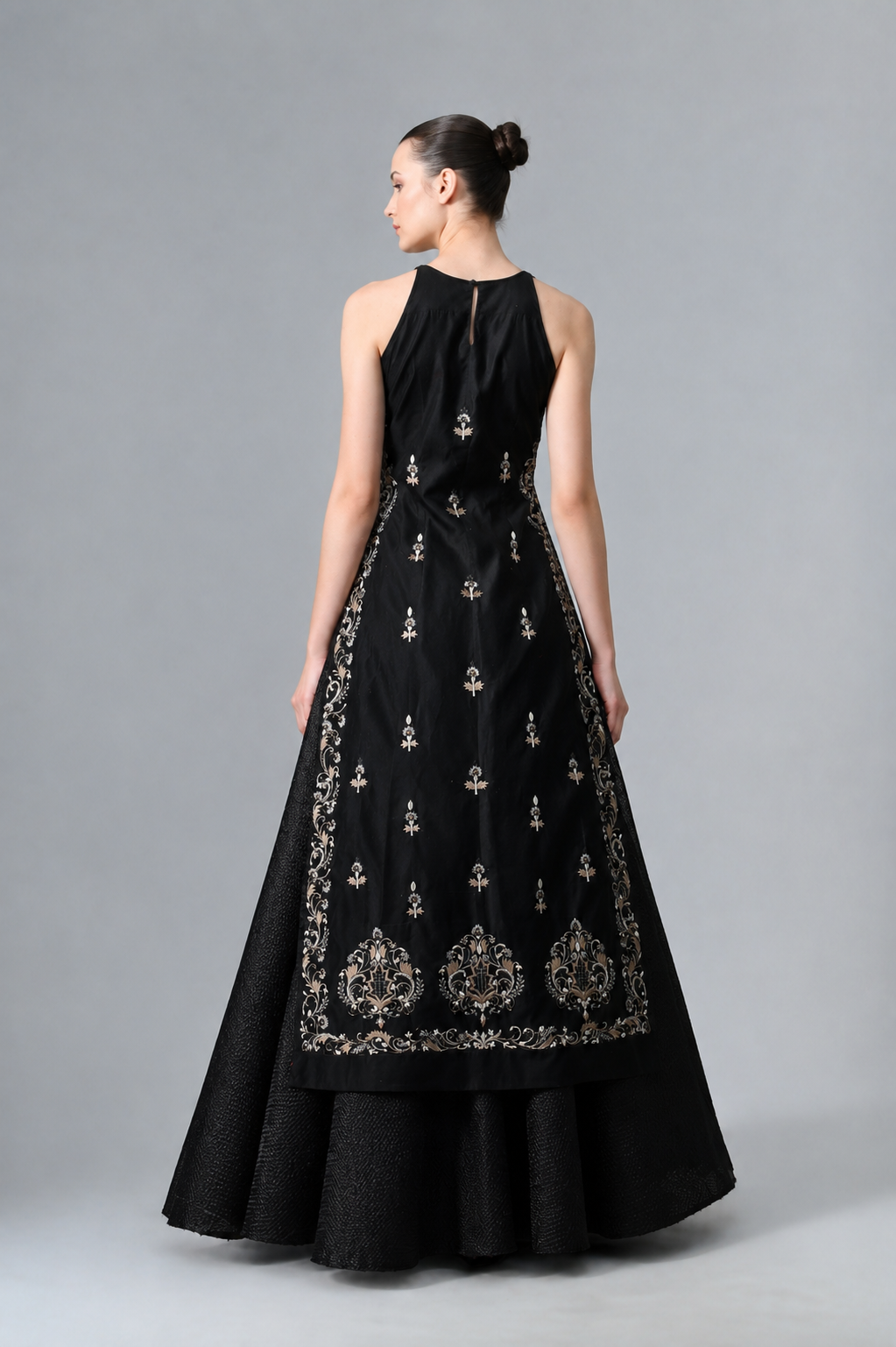 Sleeveless Kurta &amp; Skirt