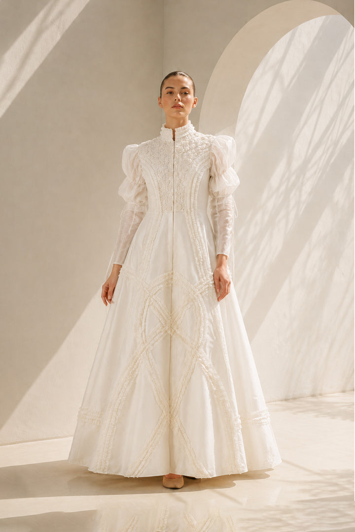 Victorian Lace Gown With Grandeur