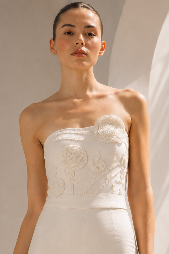 Embroidered Ivory jumpsuit with elegance