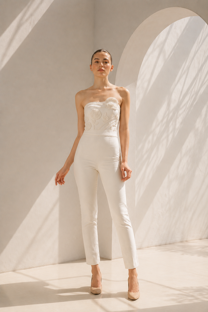 Embroidered Ivory jumpsuit with elegance