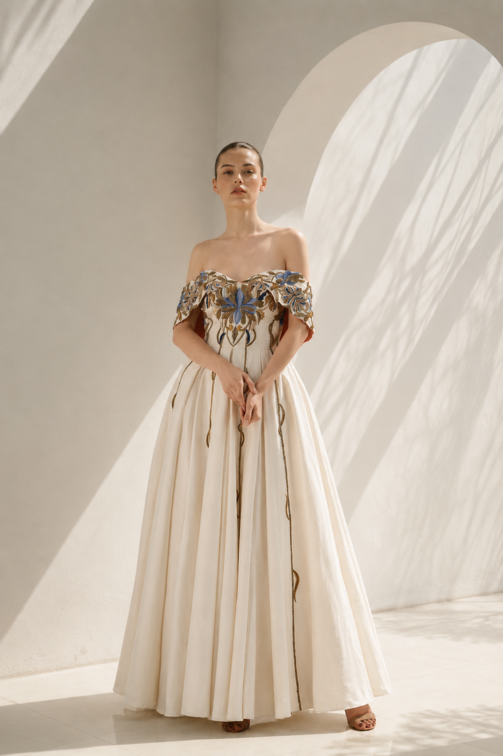 Ivory Gown With Sweetheart Elegance