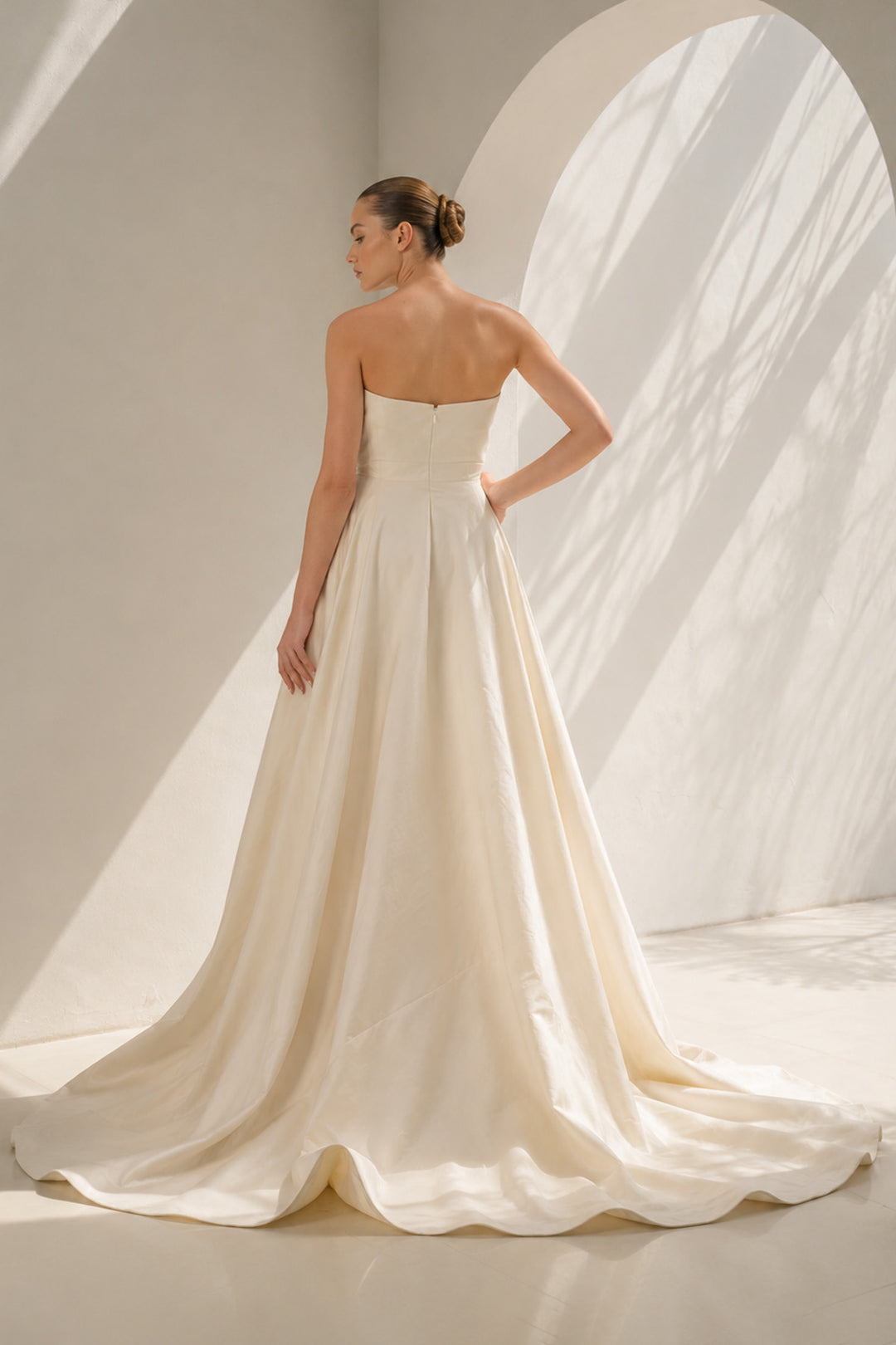 Ivory Bustier Gown With Sweetheart Charm