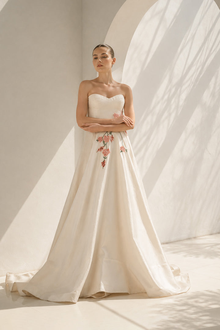 Ivory Bustier Gown With Sweetheart Charm