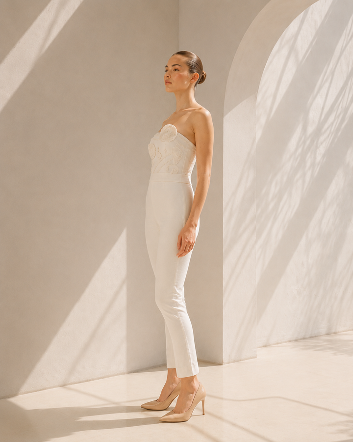Embroidered Ivory jumpsuit with elegance