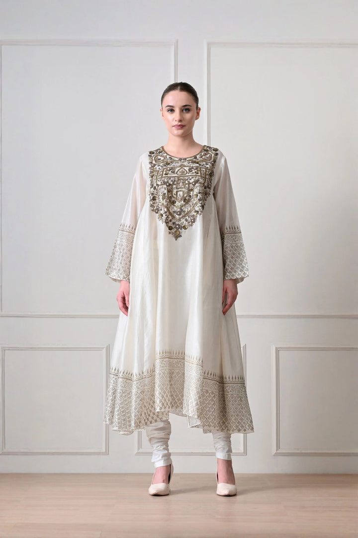 Ivory Zardozi Yoke Kurta Set with Lattice Border