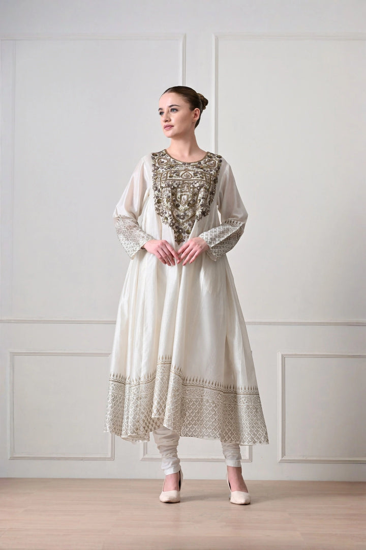 Ivory Zardozi Yoke Kurta Set with Lattice Border
