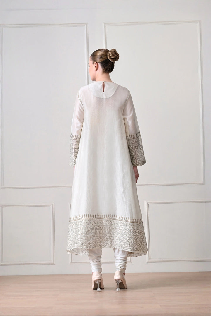 Ivory Zardozi Yoke Kurta Set with Lattice Border
