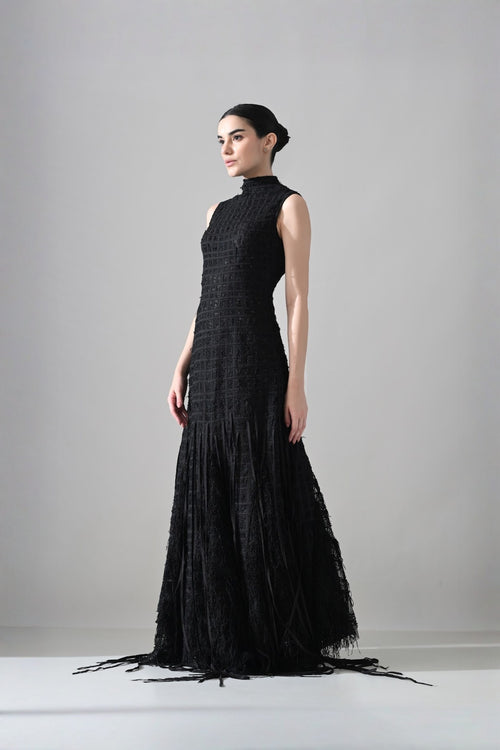 Black Sleeveless Grid-Textured Silhouette