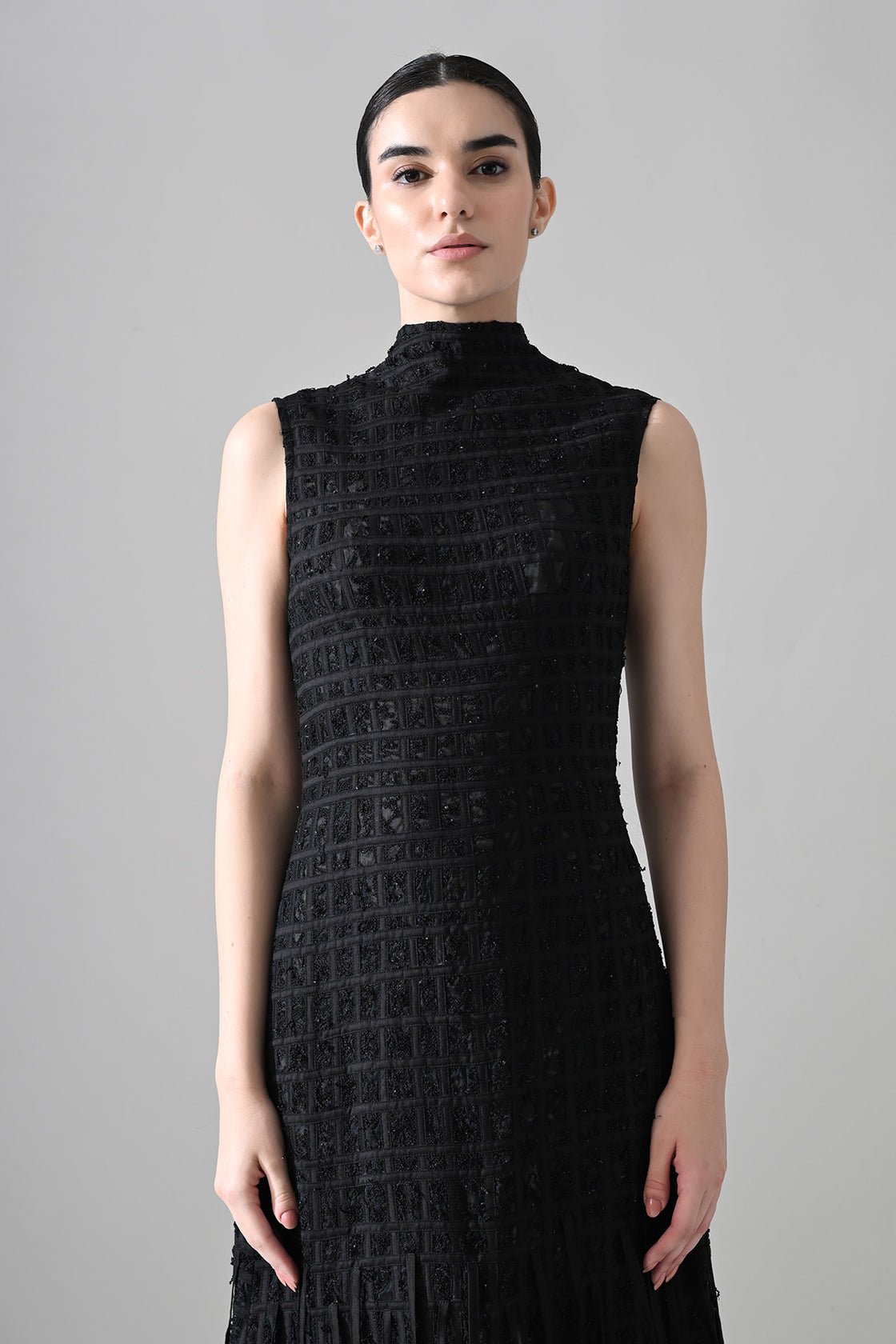 Black Sleeveless Grid-Textured Silhouette