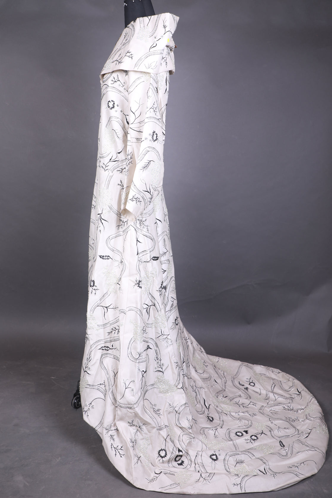 Shoulder peplum gown