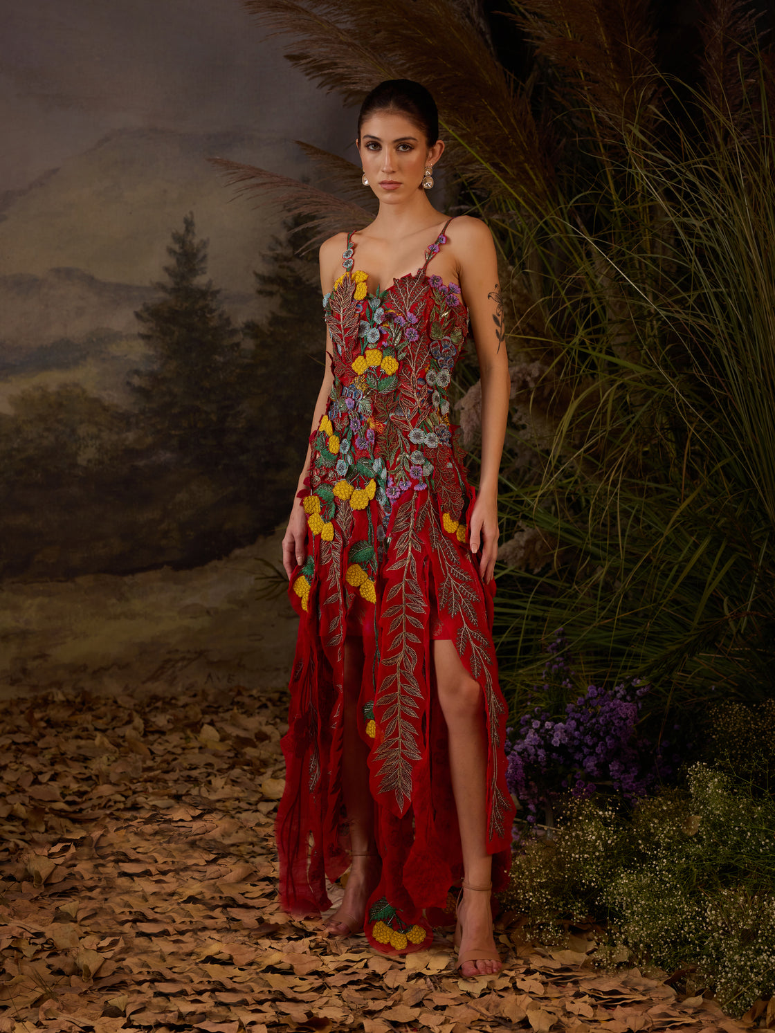 Mid-length dress featuring a 3D embroidered bodice