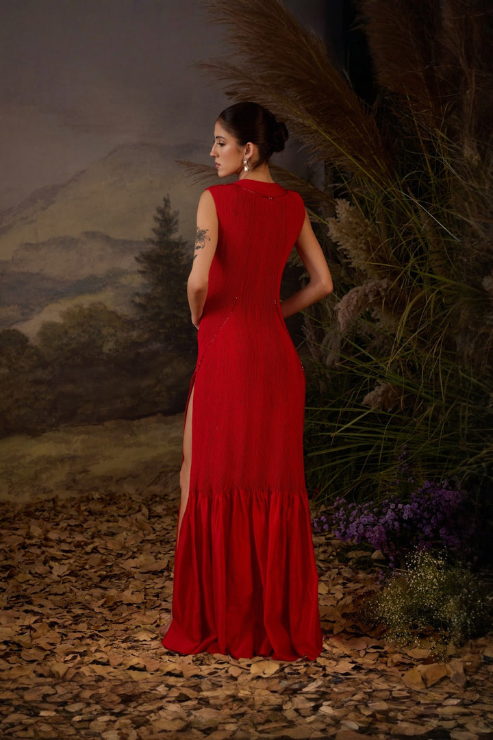 Scarlet Embroidered Textured Cotton Silk Gown
