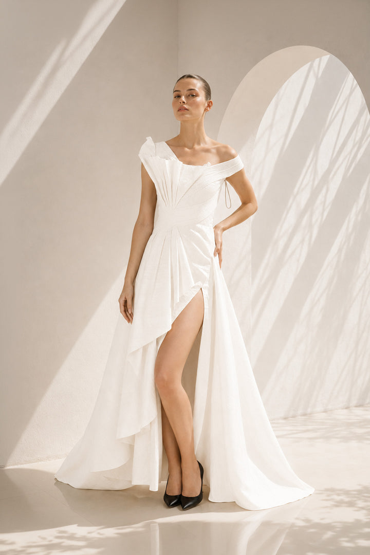 One-Sided Pleated Texture Gown