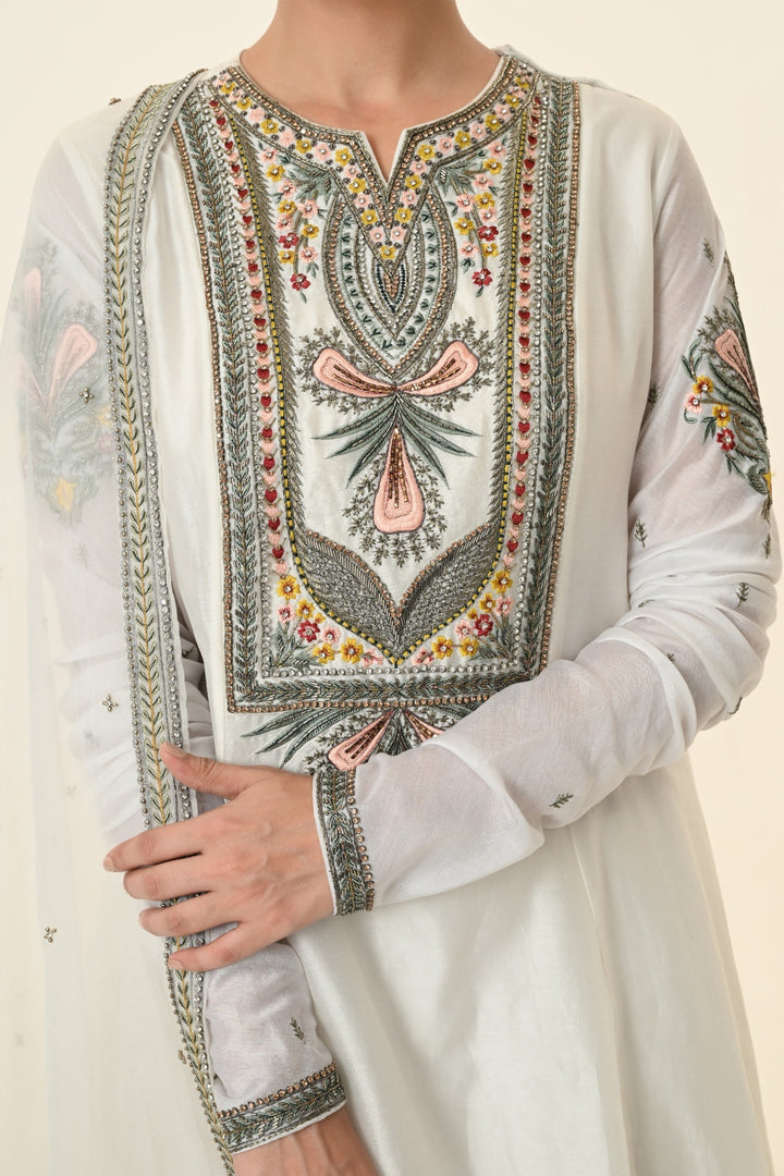 Ivory Floral Paisley Embroidered Kurta Set
