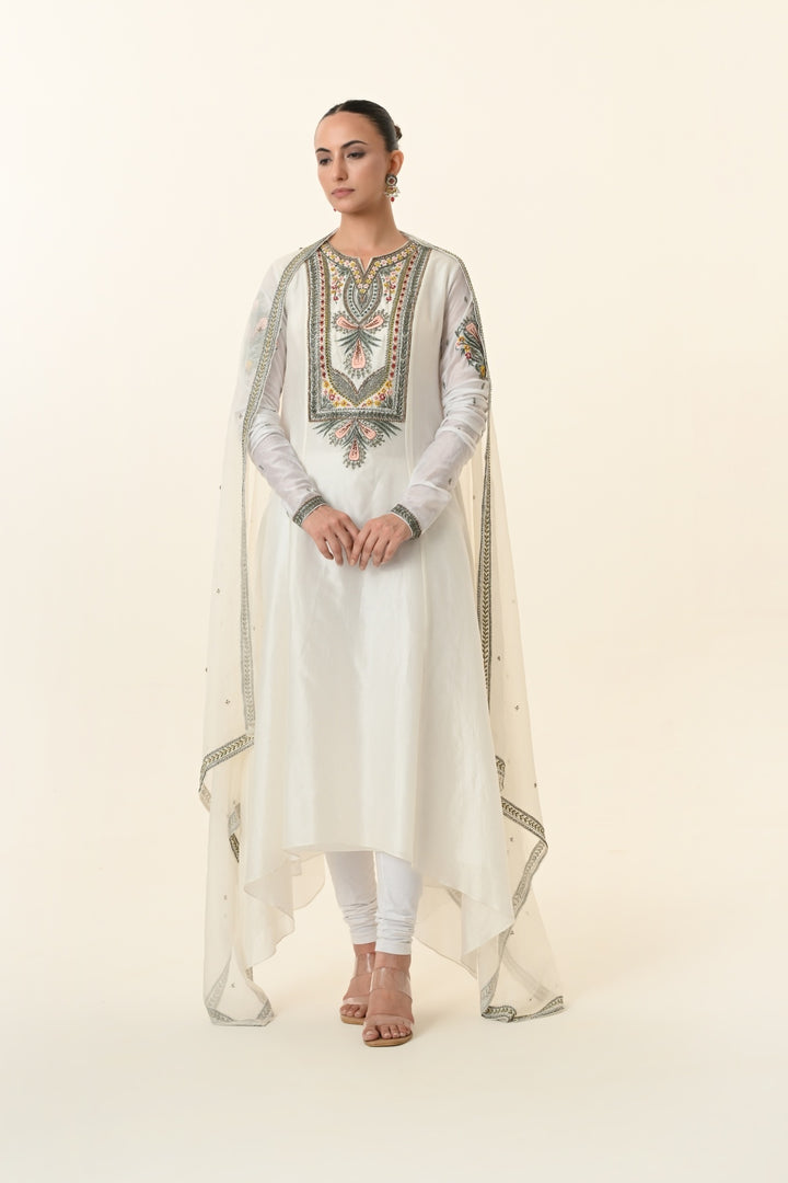 Ivory Floral Paisley Embroidered Kurta Set
