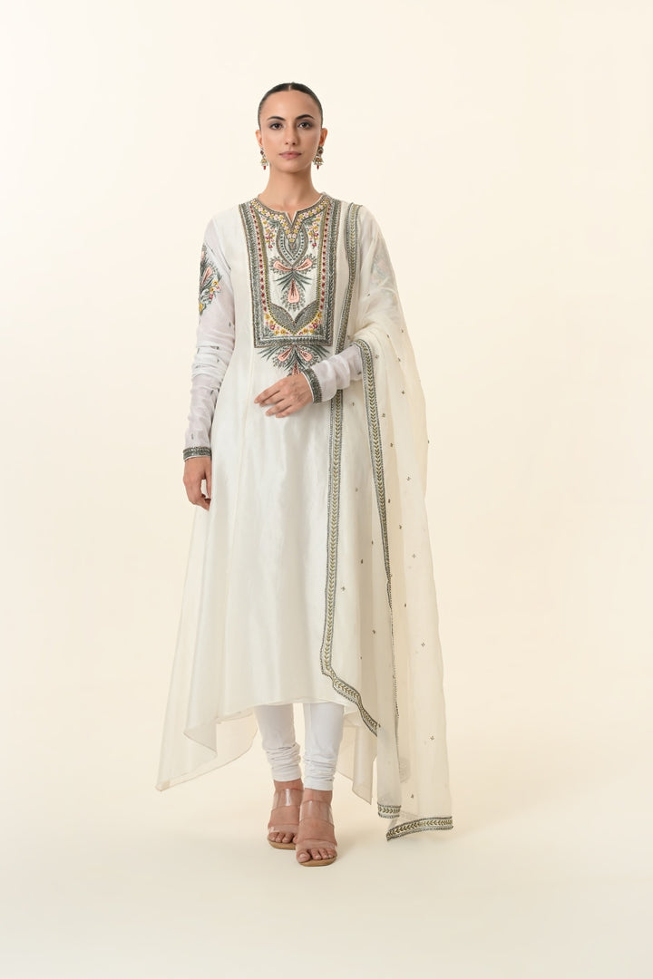 Ivory Floral Paisley Embroidered Kurta Set