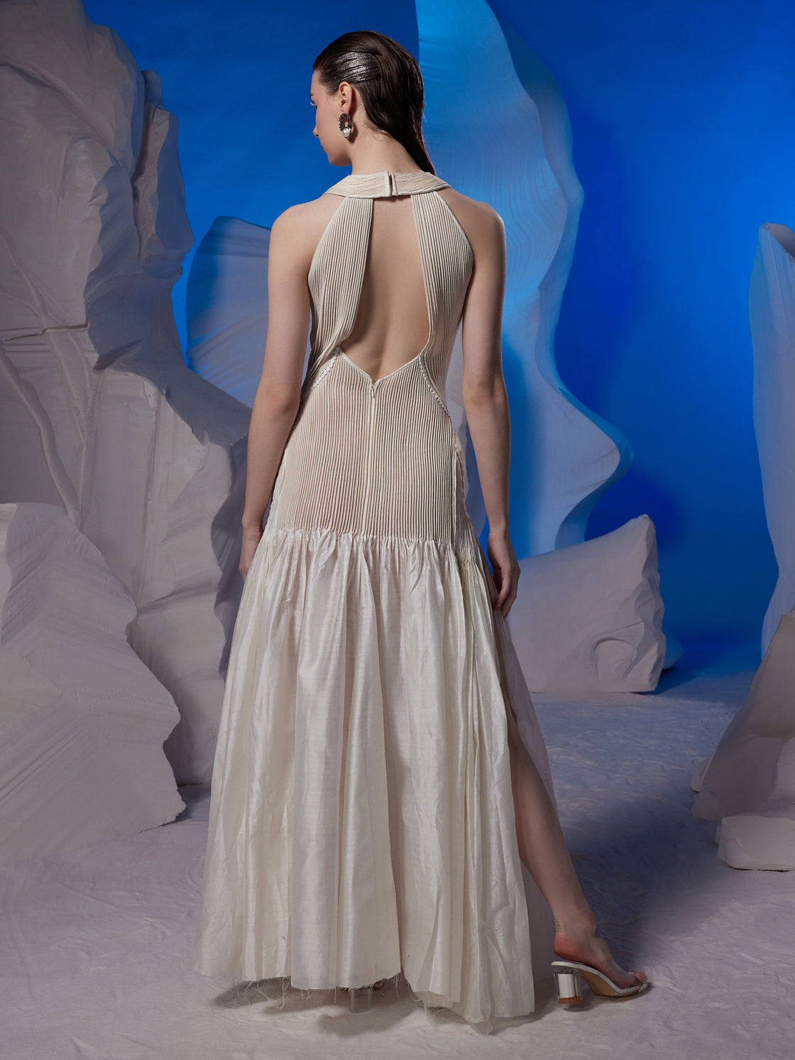Ivory cotton silk V-neck gown.