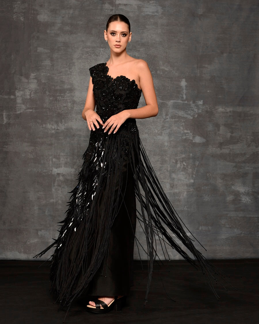 Black one-shoulder gown