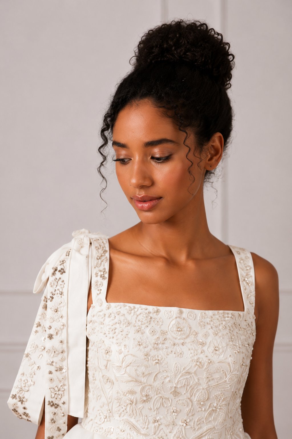 EMBROIDED TRAIL TOP