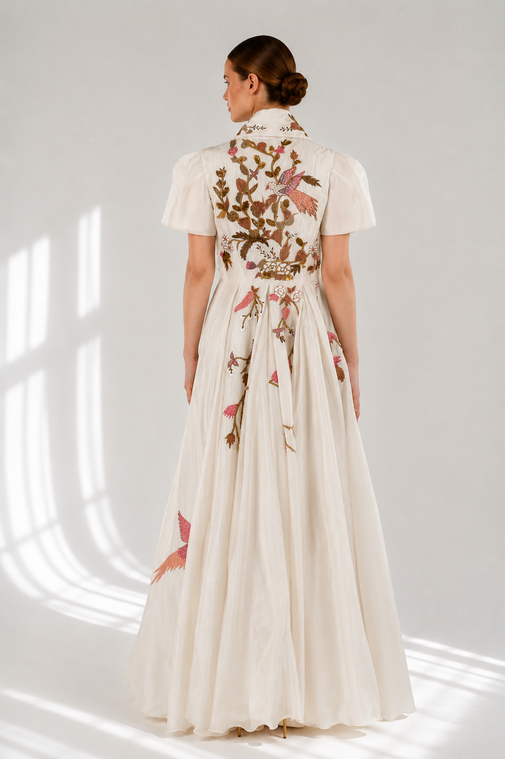 Cotton silk front open gown embroidered in silk yarn