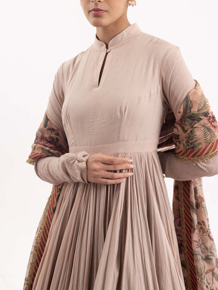 Anarkali paired with a printed dupatta. - samantchauhan Apparel &amp; Accessories