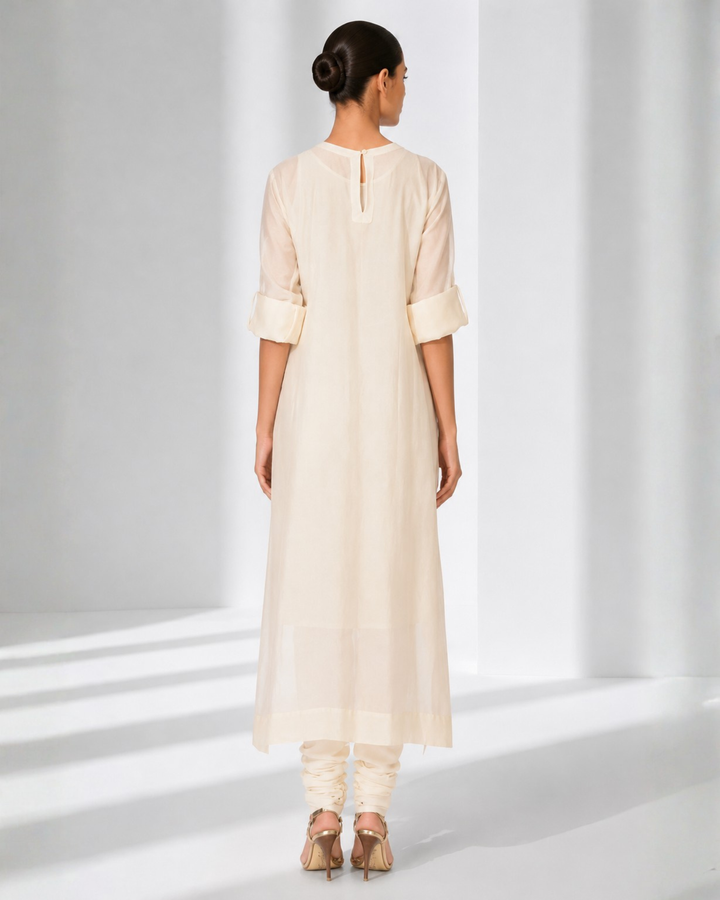 Keyhole Embroidered Kurta