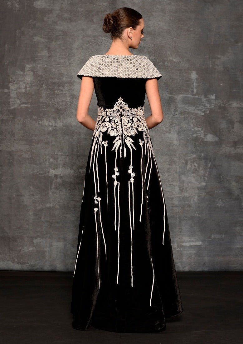 Bustier Front - Opening Gown - samantchauhan