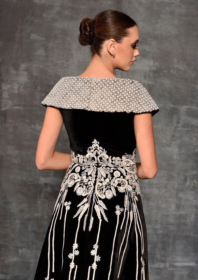 Bustier Front - Opening Gown - samantchauhan