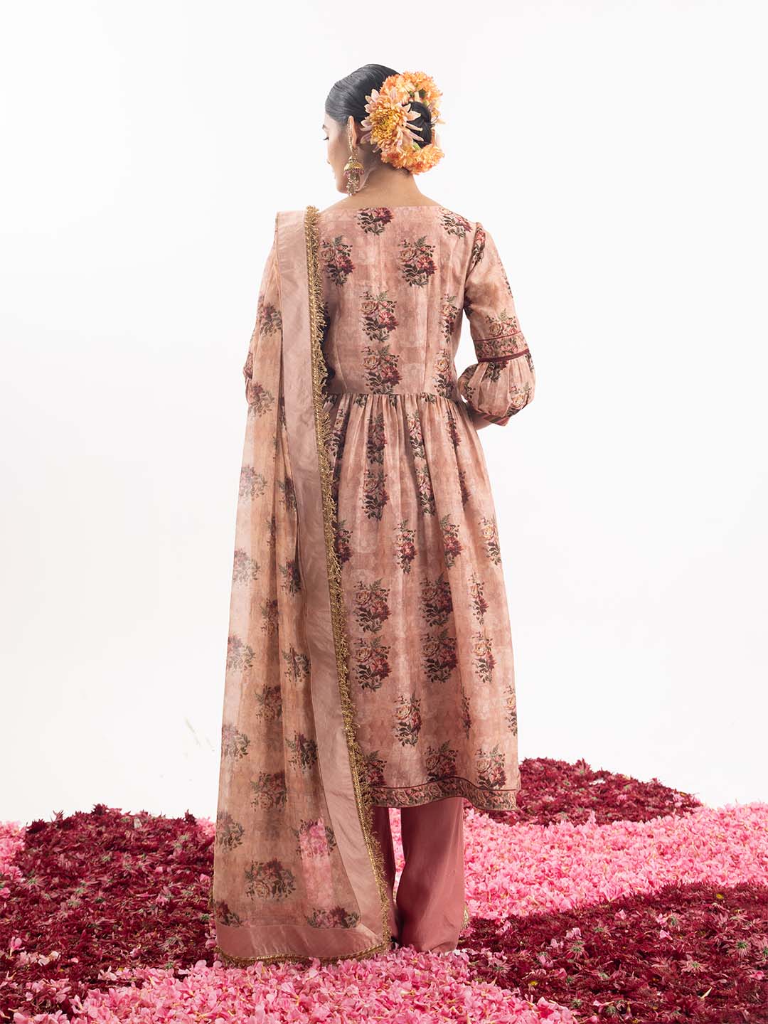 Embroidered kurta paired with a coordinating dupatta and pants - samantchauhan Apparel & Accessories