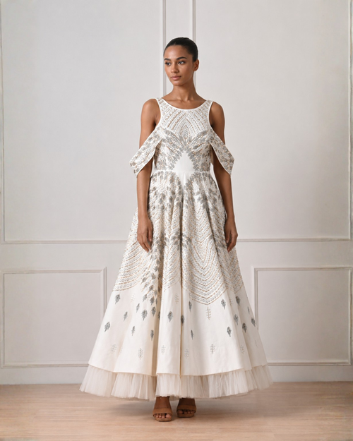 Flap sleeve gown