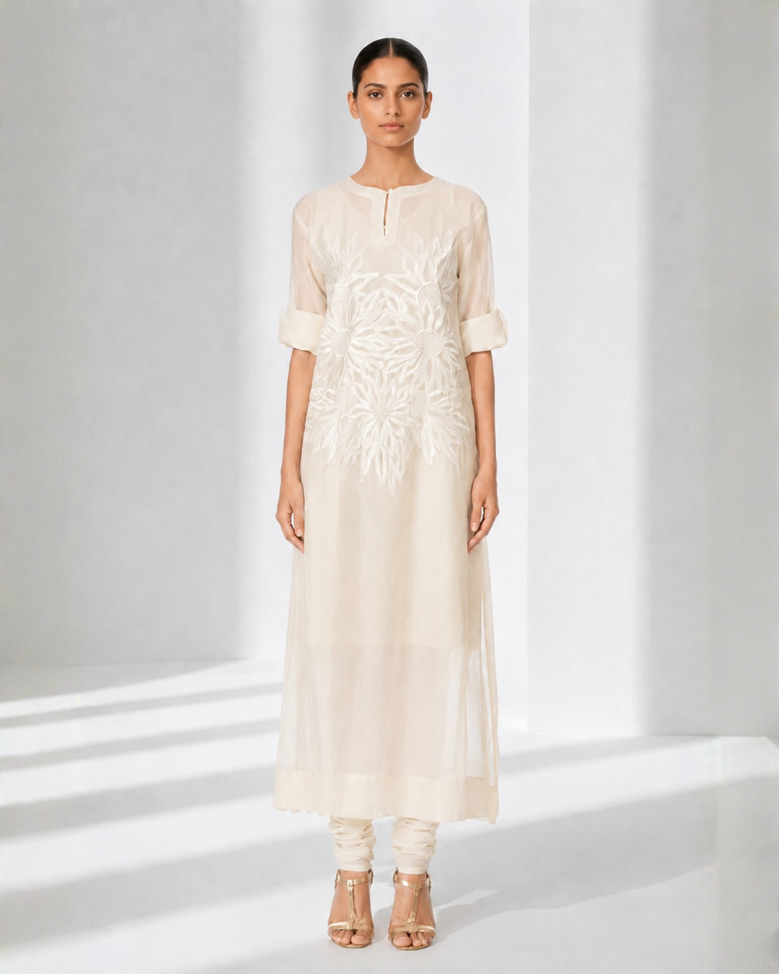 Keyhole Embroidered Kurta
