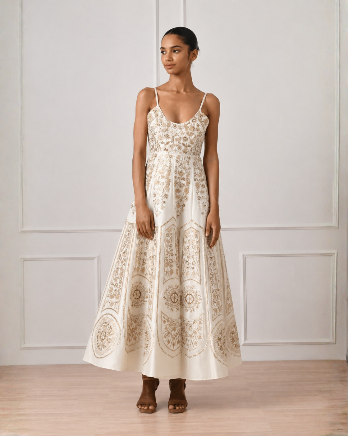 Backless gown