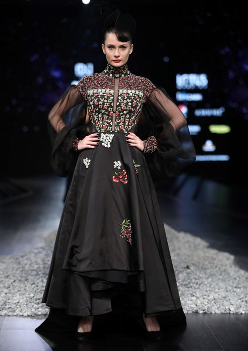 High low hem gown - samantchauhan